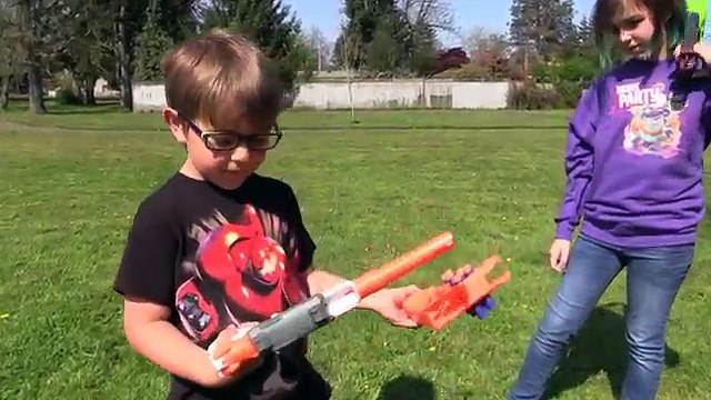 Nerf N-Strike Sharpfire Blaster Review and Fun Family Outside Park Toy Play!