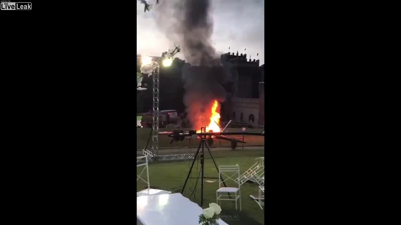 Arrivée de la mariée en Hélico ratée mais toujours vivante !