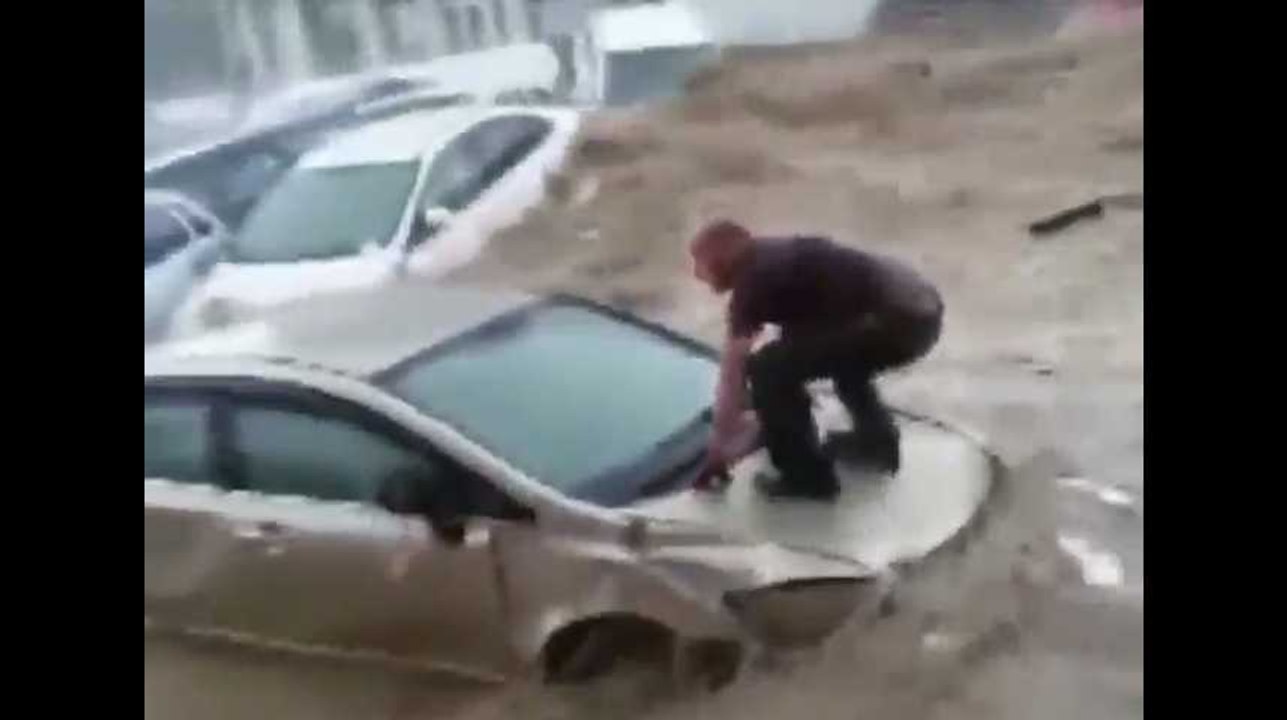 Les images des torrents de pluies tombés sur Ankara, en Turquie