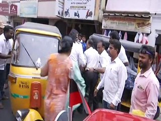 சாலை விபத்தில் சிக்கியவரை மருத்துவமனைக்கு அனுப்பி வைத்த ஸ்டாலின்-வீடியோ