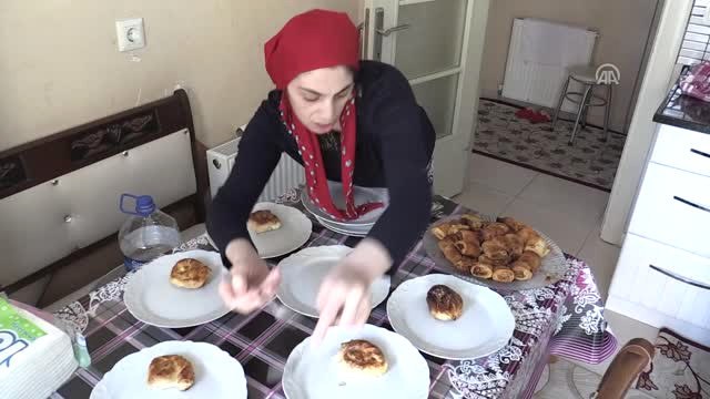Evlada Adanan Ömürler - Hayatını 5 Engelli Çocuğuna Adadı (2) - Düzce