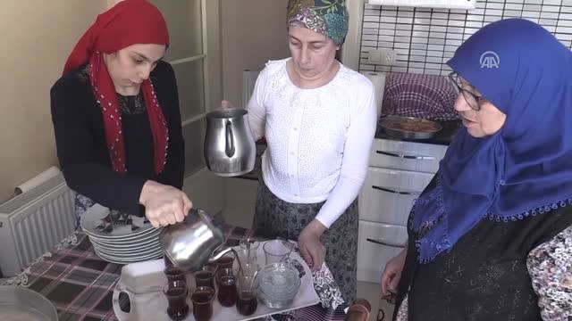 Evlada Adanan Ömürler - Hayatını 5 Engelli Çocuğuna Adadı (1) - Düzce