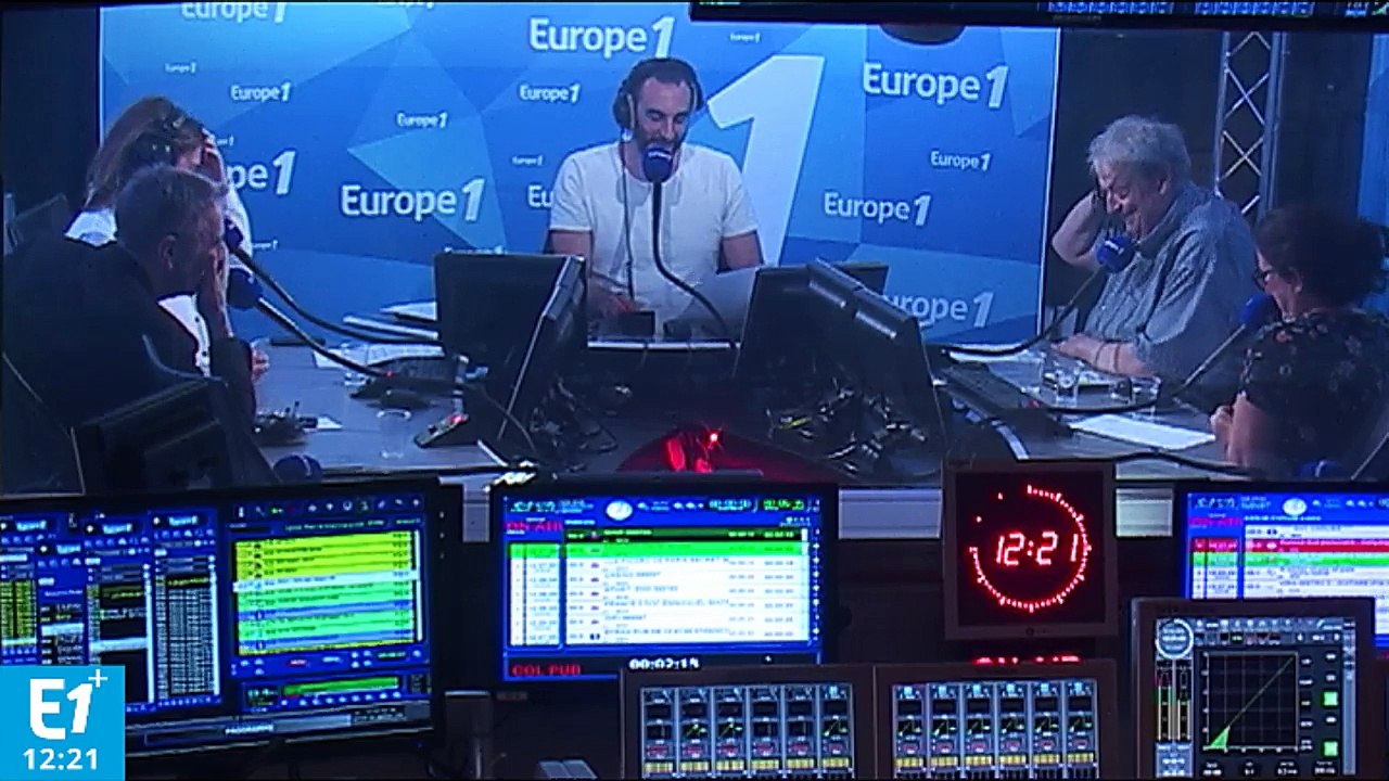 Guy Carlier à Alain Chamfort : "Votre album est à la chanson ce que Burger Quiz est à la télévision, le retour du meilleur"