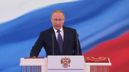 Poutine prête serment : "Je suis conscient de ma responsabilité colossale"