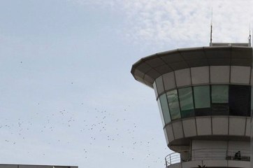 Havalimanında Önünden 3 Kez Araç Geçen Pilot İsyan Etti: Buna Bir Çare Bulamadık