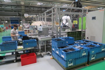 EMI à Saint-Louis : dans les coulisses d'une usine connectée