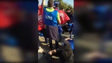 Funcionarios de prisiones protestan en Sevilla por la equiparación salarial