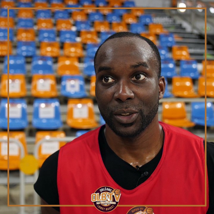 J32 - Avant Match - Loic Akono 2