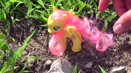My Little Pony Pinkie Pie & Fluttershy Toy Review! by Bins Toy Bin