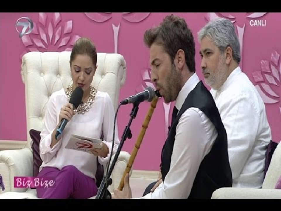 HİLAL ERGENEKON'DAN CANLI YAYINDA 'ETME' ŞİİRİ...