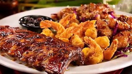 TGI Fridays Honey BBQ & Buffalo Wings - WHAT ARE WE EATING?? - The Wolfe Pit