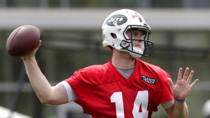 Sam Darnold or Josh McCown: Which QB should start for Jets in Week 1?