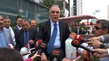 - Ensar Öğüt, CHP'ye faytonla gelerek aday adaylığı başvurusu yaptı