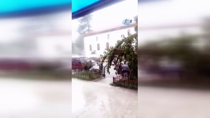 Dolu yağışı ilçeleri beyaza bürüdü