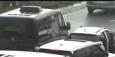 AK Parti'li Vekil Canlı Yayında Trafik Teröründen Bahsederken Kaza Meydana Geldi