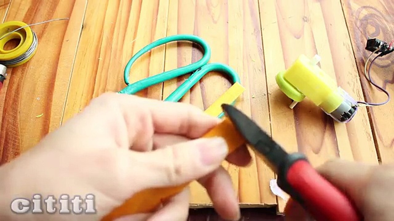 Comment faire un robot de ciseaux | Machine de découpe