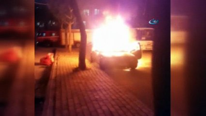 Kardeşine kızan ağabey, annesine ait otomobili yaktı