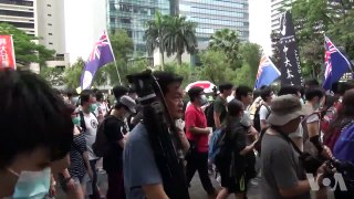 香港本土派遊行 批假普选宣抗争