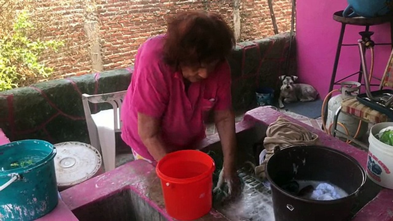 MI MAMA ME SORPREDIO .