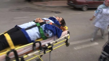 Kaza yapan kadın sürücü 'Korktuğum şey yayaya çarpmaktı bu da başıma geldi' diye ağladı