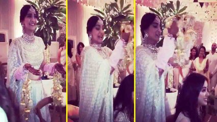 Sonam Kapoor ने Sangeet में Jhanvi Kapoor और बहनों संग की कलीरें रस्म पूरी; Watch Video | Boldsky