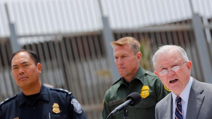 Sessions amenaza con separar a los niños de sus padres indocumentados