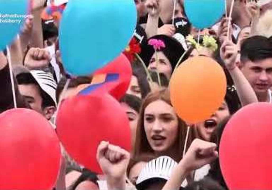 Thousands Rally in Armenian Capital Ahead of Pashinian's Election as Prime Minister