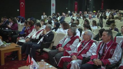 Hemşirelik Haftasında Beyaz Önlüklerini Giyerek Işık Aldılar