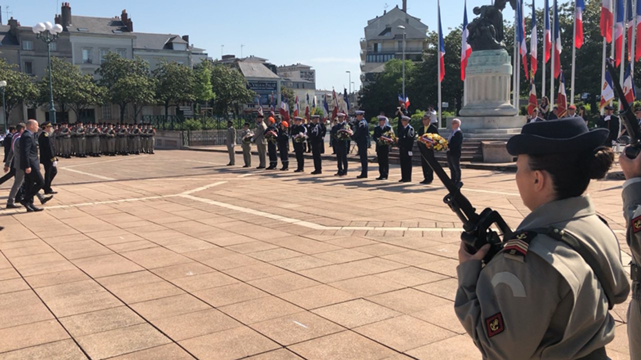 Des soldats du Génie décorés lors de la cérémonie du 8-Mai