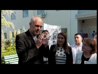 Ora News - Rama: Ambicie për të investuar në të gjithë spitalet rajonalë