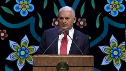 Başbakan Yıldırım: “Kuran’a Dil Uzatan, Açıktan Nefret Suçu İşleyen Bu Küçük İnsanları Kınıyorum”