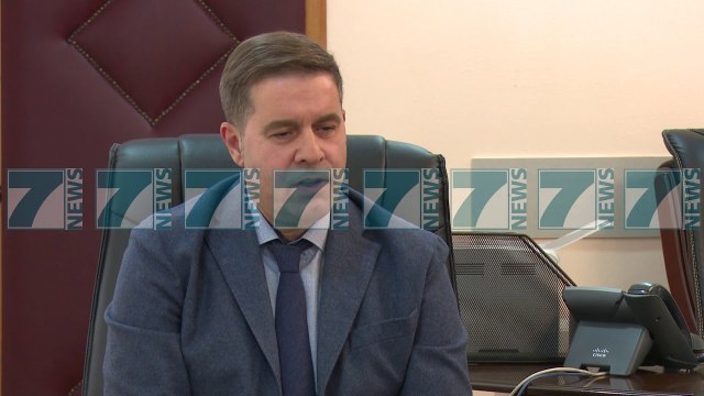 ISARAJ PREMTON LUFTE NDAJ KORRUPSIONIT - News, Lajme - Kanali 10