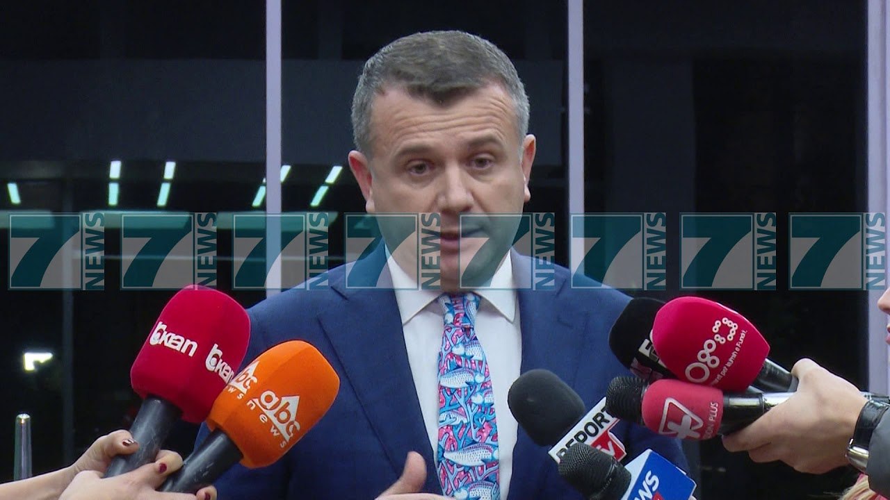 SAIMIR TAHIRIT I HIQEN TE GJITHA FUNKSIONET NE PARTI - News, Lajme - Kanali 8