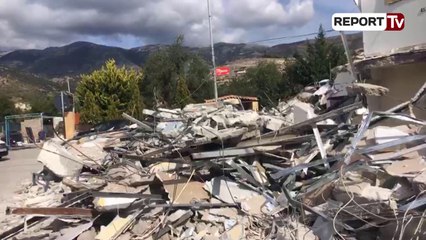 Report TV - Himarë, IKMT vazhdon prishjen e objekteve  përgjatë shëtitores