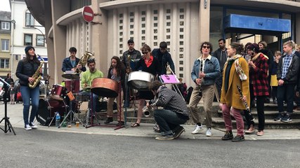 Poppers frontal en concert gratuit