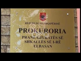 Ora News –  Gjejnë në makinë dy patenta në emër të Tahirit e mbi 800 mijë euro. Shpërthejnë replikat