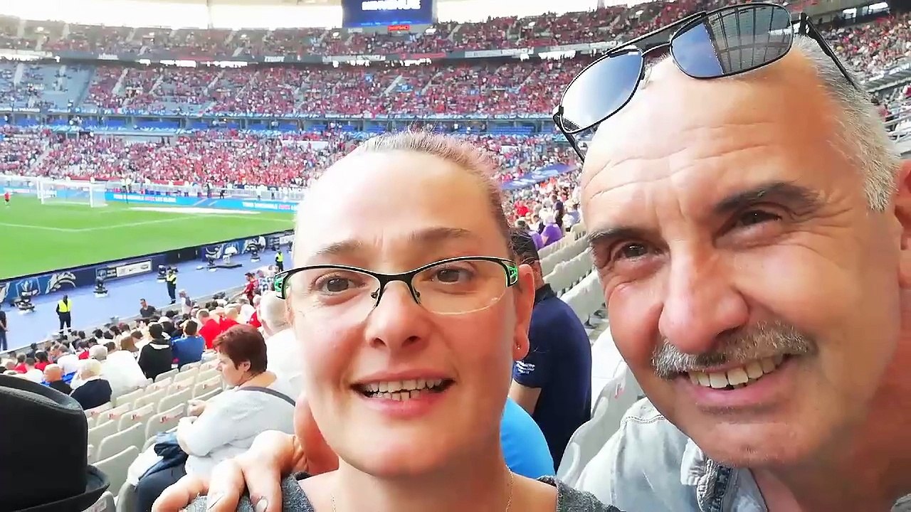 La présidente et le secrétaire du VAC au stade de France (PSG - Les Herbiers)