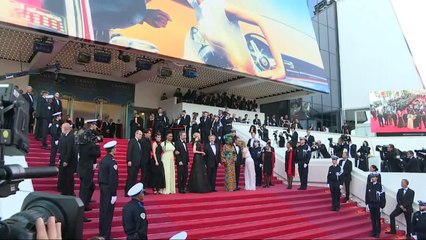 Cannes: montée des marches du couple star Cruz-Bardem (2)