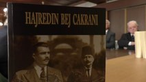 Libri ''Kujtimet e një firmëtari'' i Hajredin Bej Cakranit promovohet në Gjakovë - Lajme