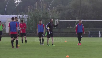 Hysaj: Grumbullimi po na shërben të njihemi më mirë  - Top Channel Albania - News - Lajme