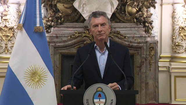 Argentina negociará con FMI para contener crisis