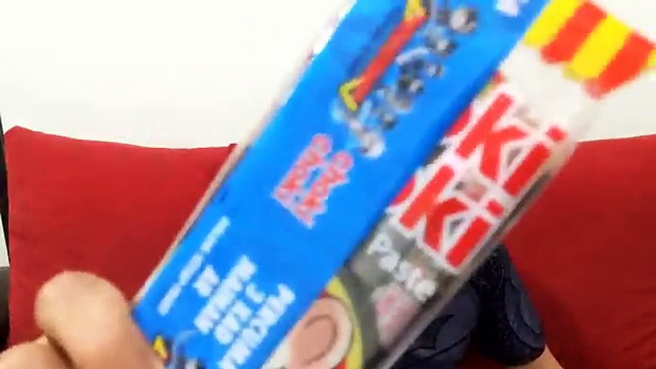 HUH?! APAKAH???!!! Unboxing Choki Choki Box With The NEW Boboiboy Kuasa Tujuh Cards Part 4