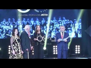 Ora News - Meta vlerëson Ansamblin Popullor dhe mjeshtrin e valles popullore Besim Zekthi