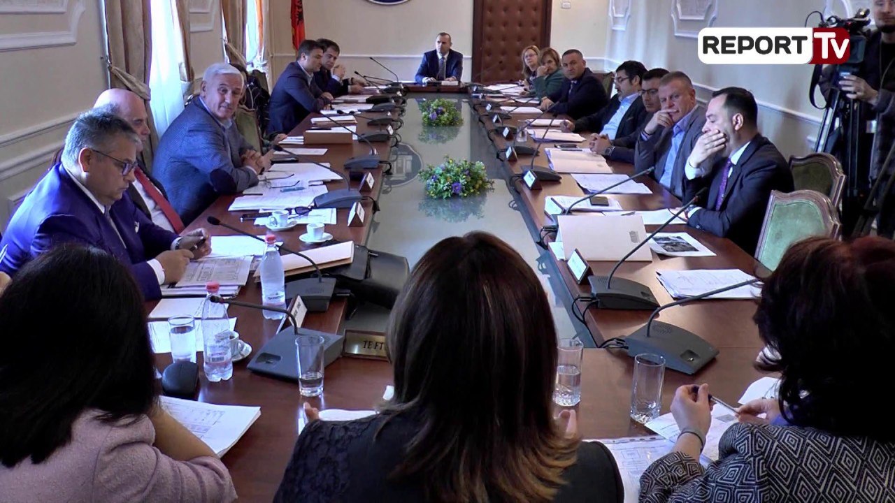 Report TV - Buxheti për Dosjet, Sula: Duam fonde shtesë dhe rritje të stafit