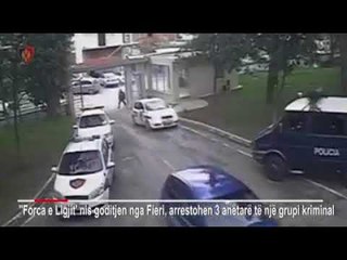 Tải video: Ora News - Fier, goditet grupi kriminal i trafikut të kokainës, heroinës dhe i dyshuar për vrasje