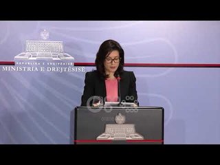Ora News-Denoncuan qytetarët, përjashtohen tre zyrtarë të zyrave të Hipotekës