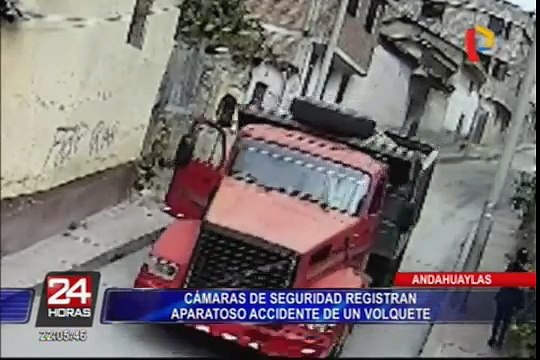 Andahuaylas: cámaras de seguridad captan aparatoso accidente de un volquete