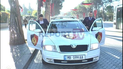 Descargar video: Report TV ndjek nga afër punën e Policisë Rrugore, makina kundravajtje e kalimtarë që kalojnë kudo