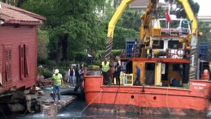 Geminin çarptığı tarihi yalıda yeniden yapım çalışmaları başladı