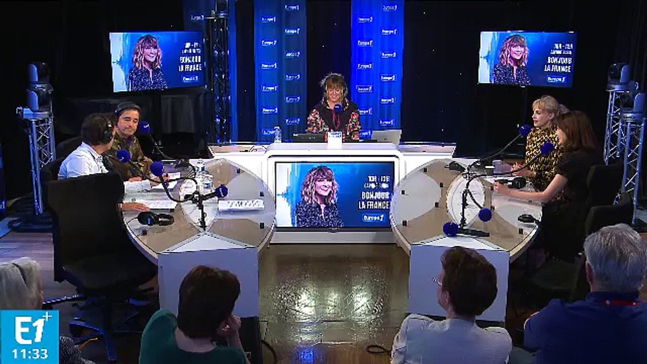 Chine : pour prendre l'air, il ouvre la porte de l'avion